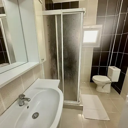 Tarihi Asansoer Sokaginda *