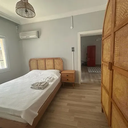 Tarihi Asansoer Sokaginda Apartment *